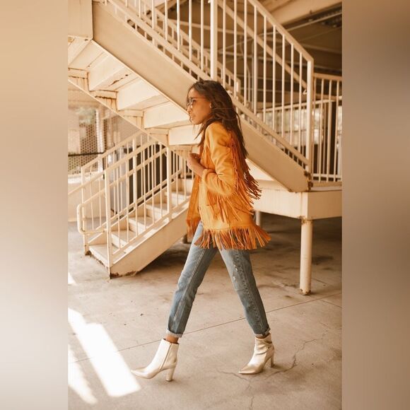 DANIELLE BERNSTEIN NWT Boho Fringed Faux Suede Jacket Camel Size XS Coachella - Picture 5 of 11